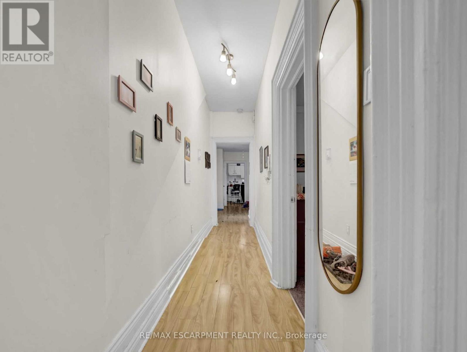 Property at 214 MARY STREET image 4
