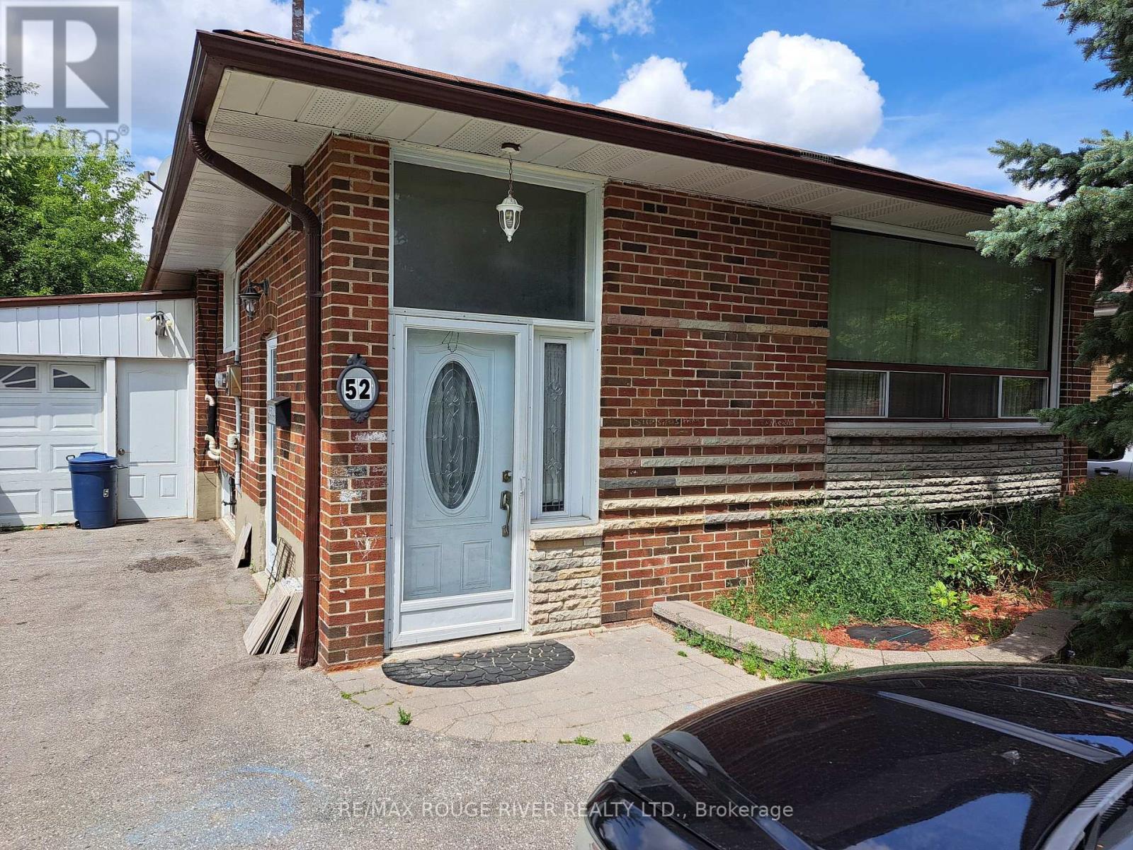 Property at 52 LOMBARDY CRESCENT image 1