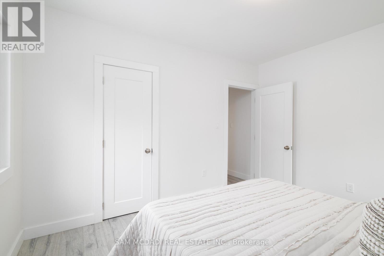 100 Green Mountain Road E, Hamilton, Ontario  L8J 2W4 - Photo 12 - X12302777