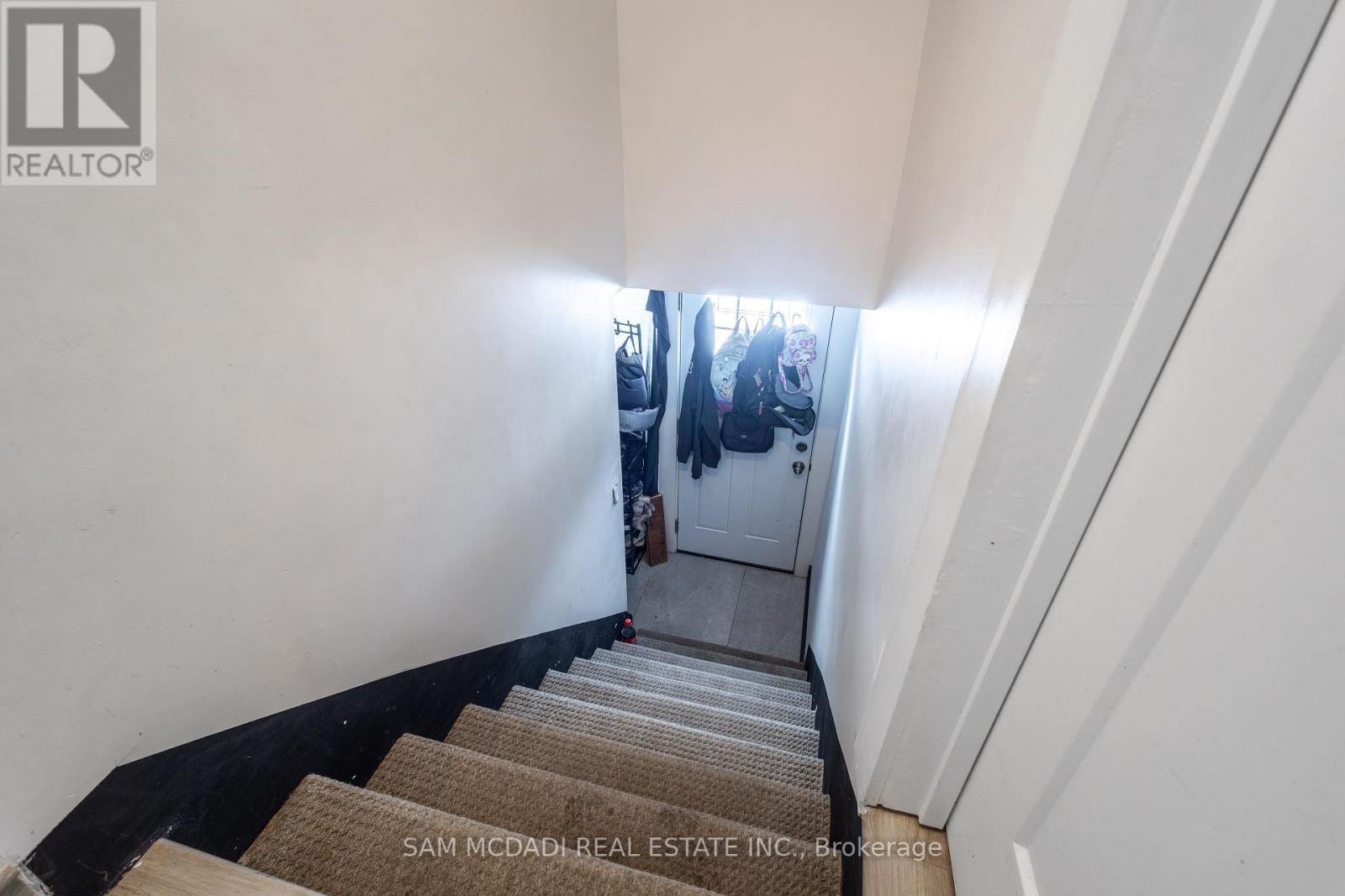 100 Green Mountain Road E, Hamilton, Ontario  L8J 2W4 - Photo 25 - X12302777