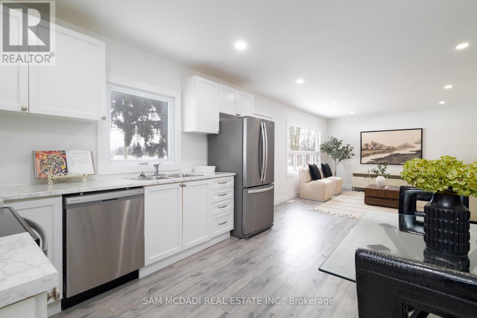 100 Green Mountain Road E, Hamilton, Ontario  L8J 2W4 - Photo 7 - X12302777