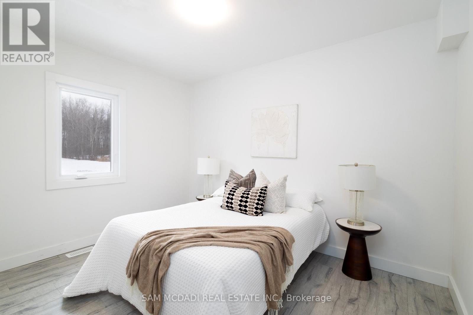 100 Green Mountain Road E, Hamilton, Ontario  L8J 2W4 - Photo 13 - X12302777