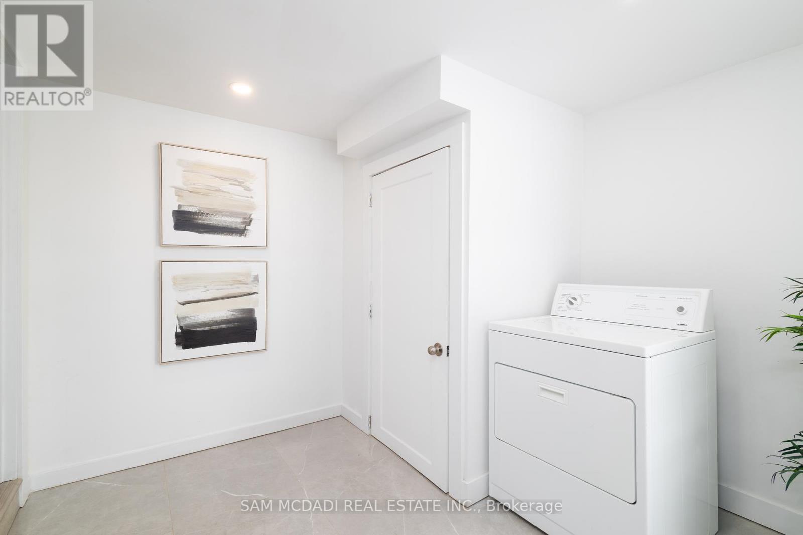 100 Green Mountain Road E, Hamilton, Ontario  L8J 2W4 - Photo 8 - X12302777