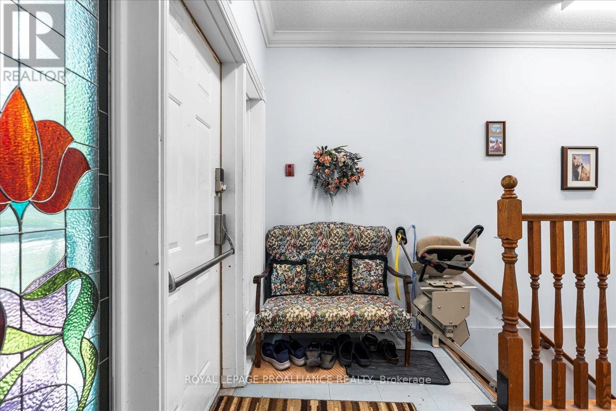 320 Colborne Street, Tweed, Ontario K0K 3J0 - Photo 12 - X12308316