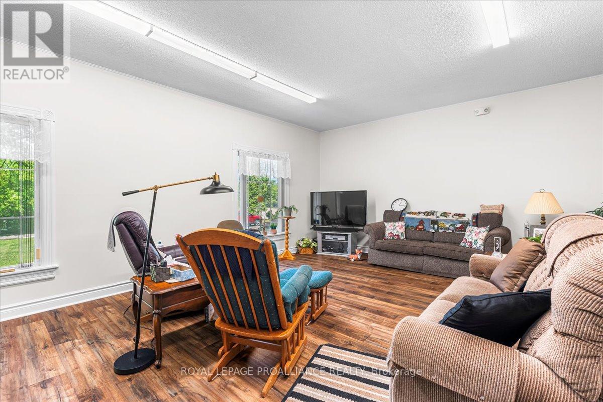 320 Colborne Street, Tweed, Ontario K0K 3J0 - Photo 19 - X12308316