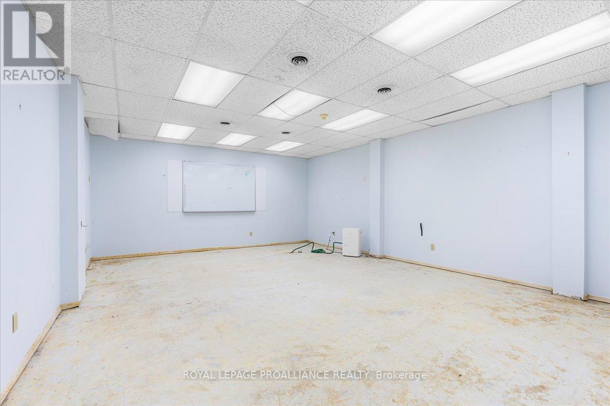 320 Colborne Street, Tweed, Ontario K0K 3J0 - Photo 41 - X12308316