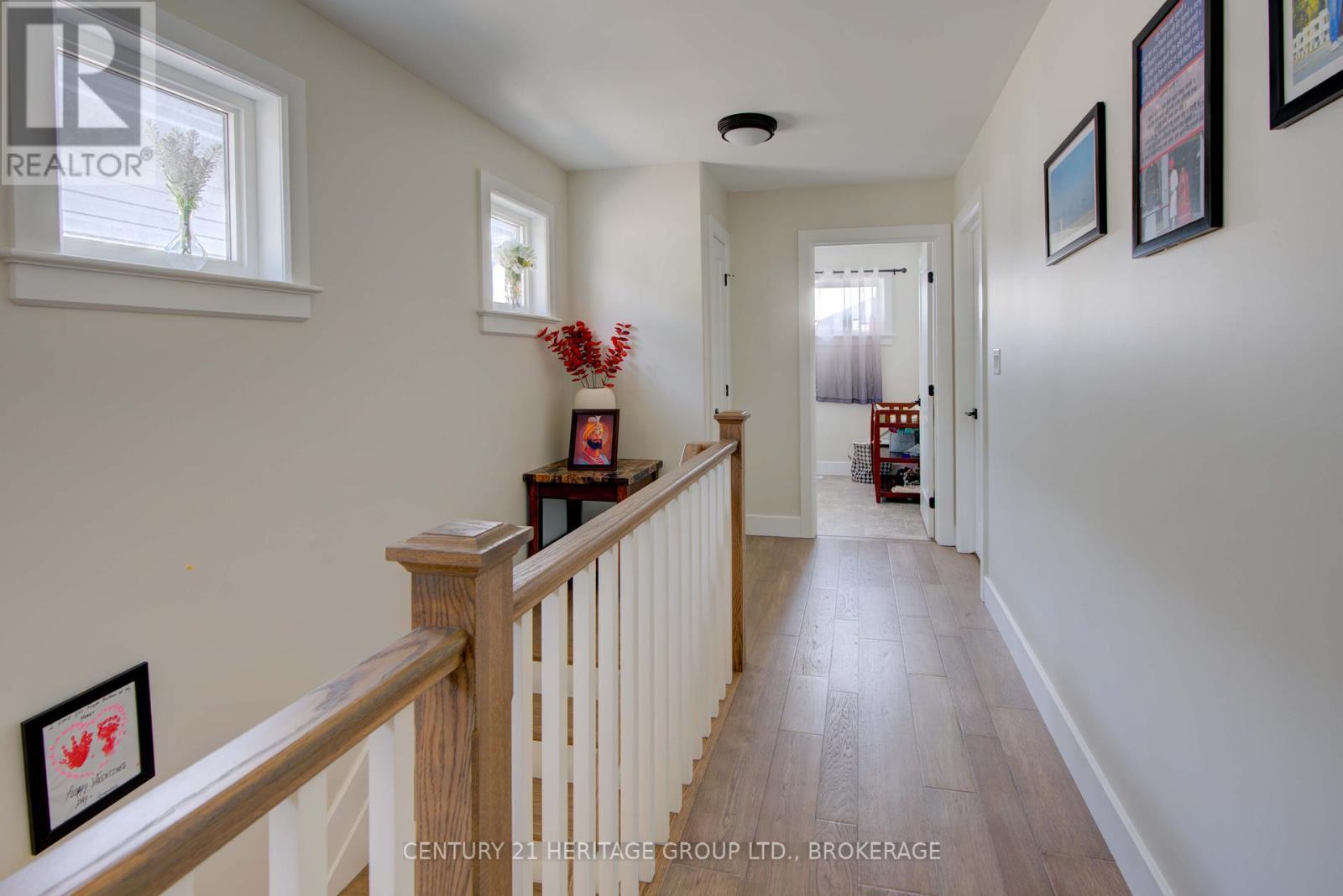 28 Dusenbury Drive, Loyalist, Ontario  K0H 2H0 - Photo 32 - X12308183