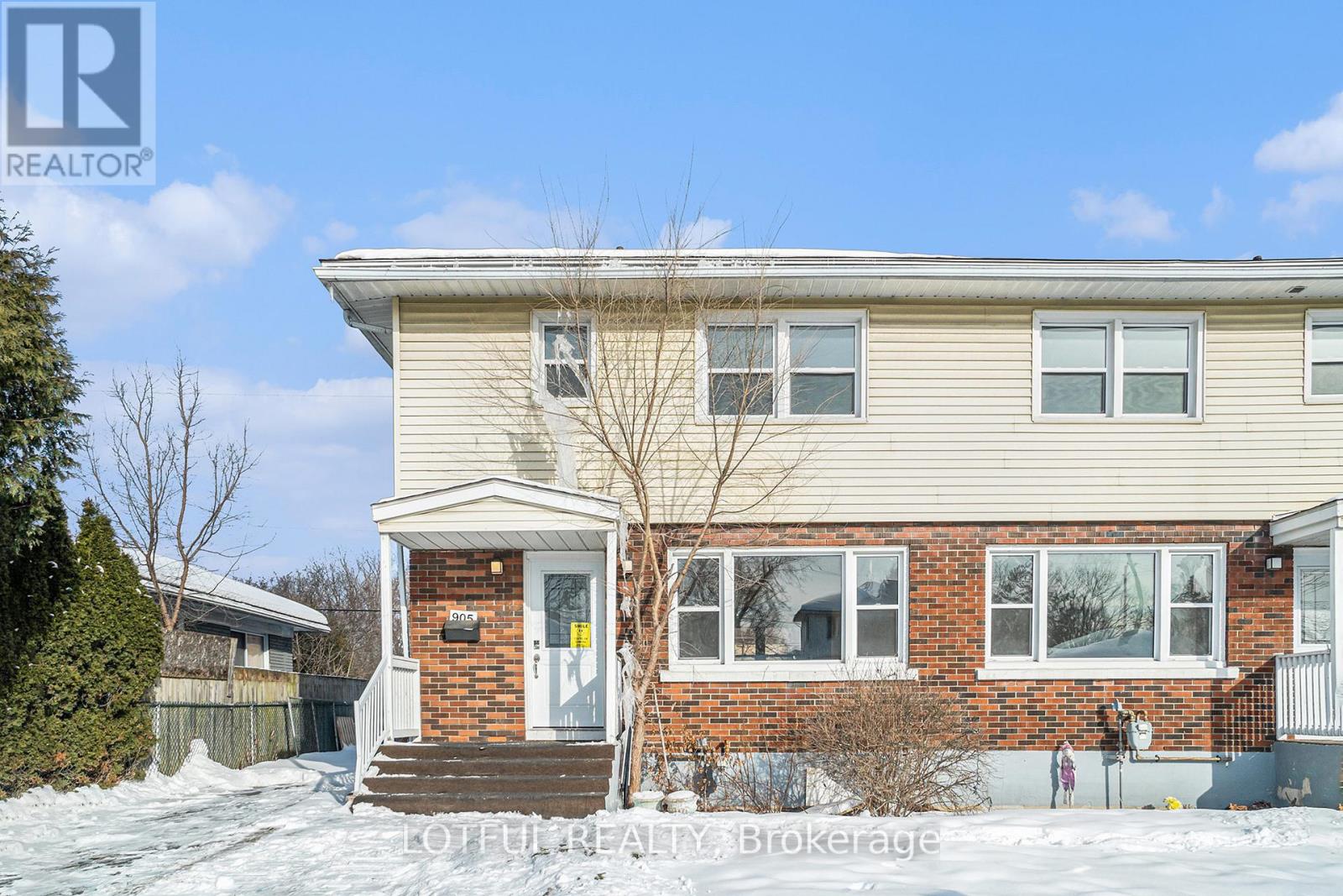 B - 905 SMYTH ROAD, Ottawa, Ontario