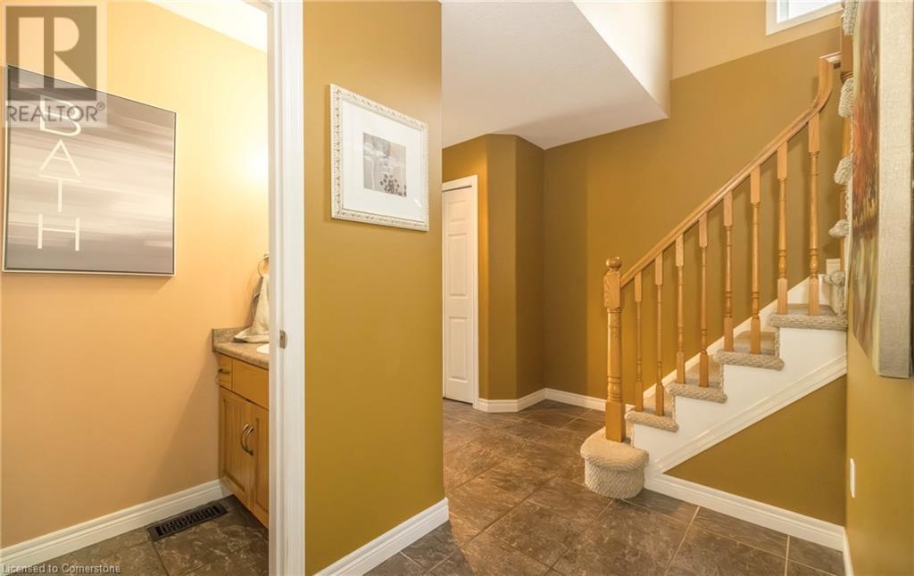 Property at 39 BEARDMORE Crescent image 5