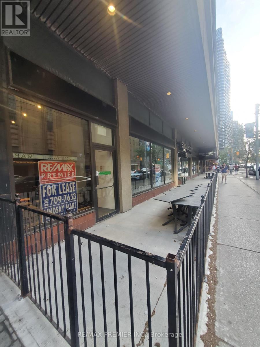 200 - 45 Carlton Street, Toronto, Ontario  M5B 2H9 - Photo 2 - C12308327