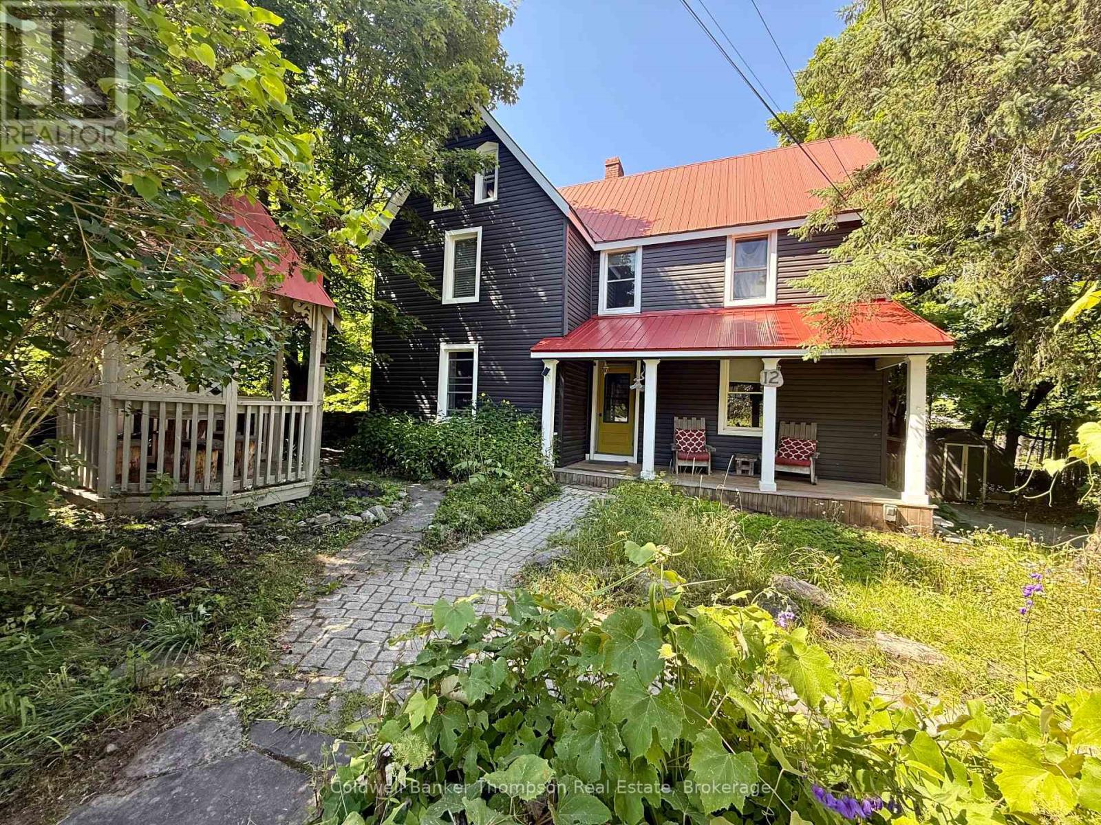 12 Lansdowne Street W, Huntsville, Ontario  P1H 1W1 - Photo 1 - X12308371