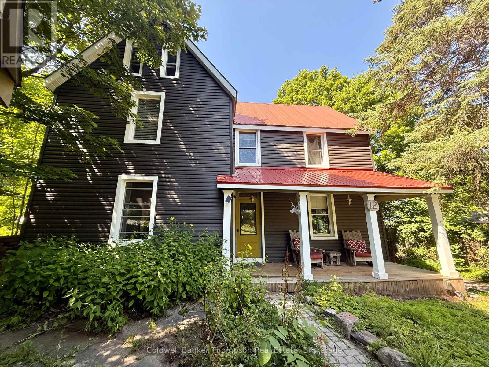 12 Lansdowne Street W, Huntsville, Ontario  P1H 1W1 - Photo 2 - X12308371