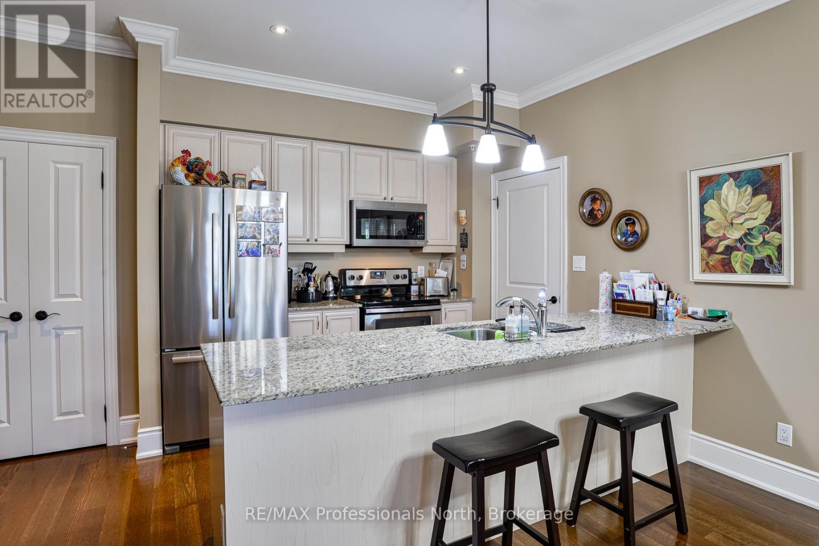 406 - 391 B Manitoba Street, Bracebridge, Ontario  P1L 0B5 - Photo 3 - X12308385