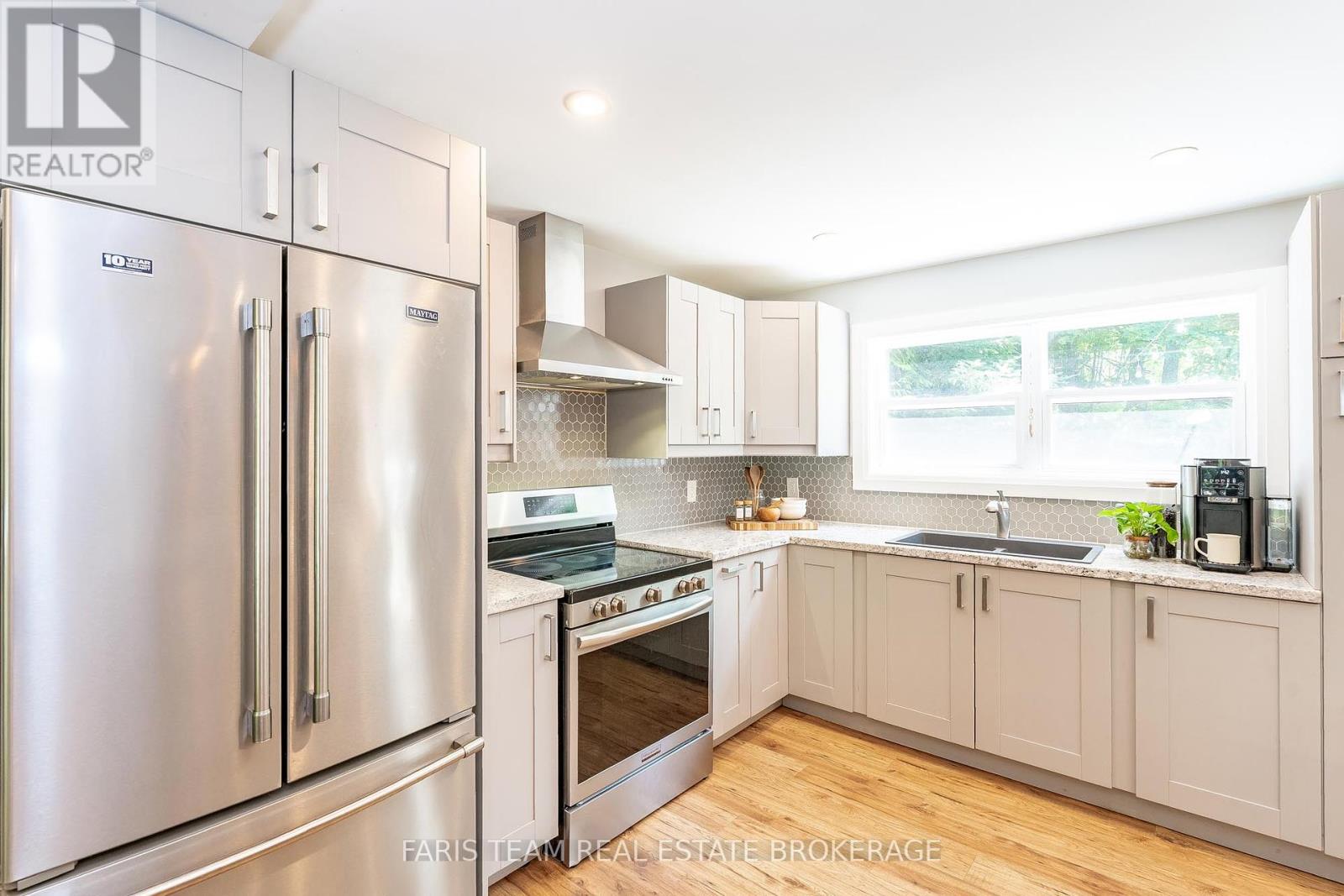 Property at 191 ALBIN ROAD image 4