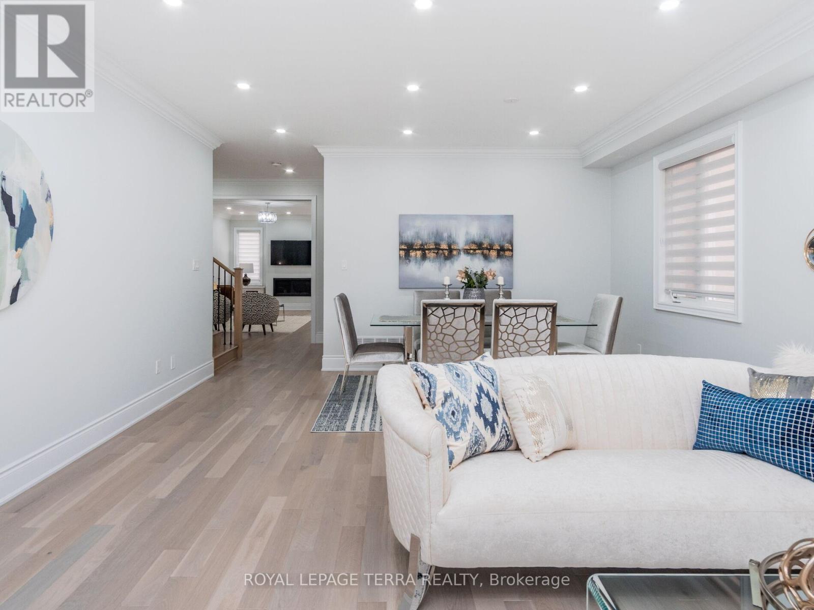 Property at 114 FOLGATE CRESCENT image 5