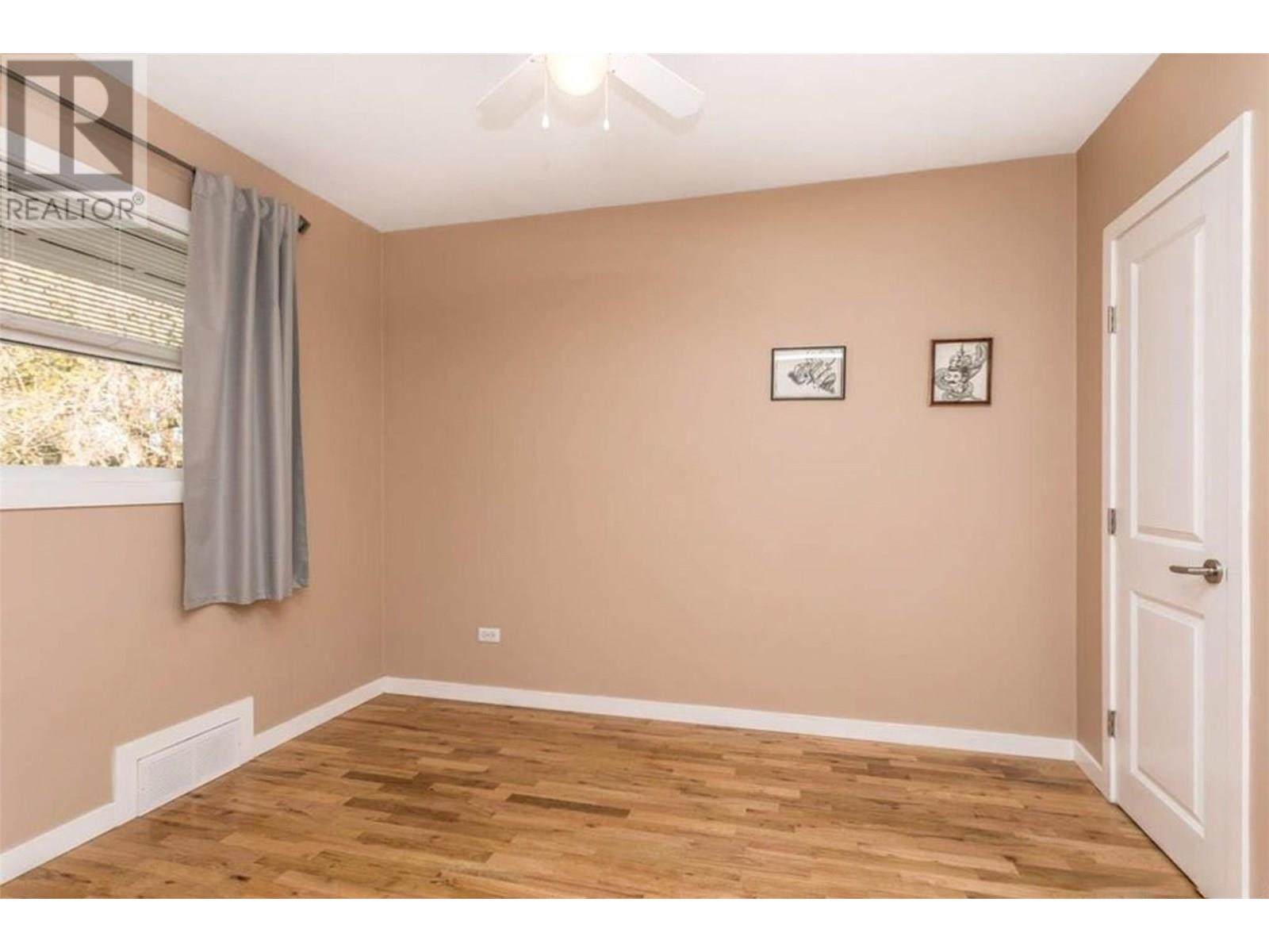 Photo 16 at 930 - 932 Lawson Avenue, Kelowna North, Kelowna Photo 16 at 930 - 932 Lawson Avenue, Kelowna North, Kelowna