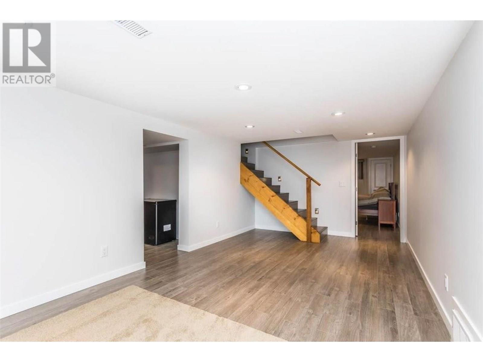 Photo 19 at 930 - 932 Lawson Avenue, Kelowna North, Kelowna Photo 19 at 930 - 932 Lawson Avenue, Kelowna North, Kelowna