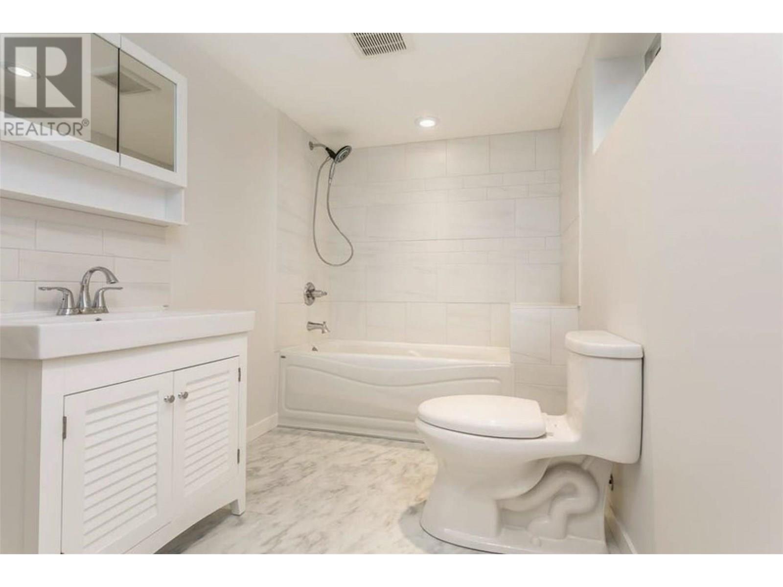 Photo 20 at 930 - 932 Lawson Avenue, Kelowna North, Kelowna Photo 20 at 930 - 932 Lawson Avenue, Kelowna North, Kelowna