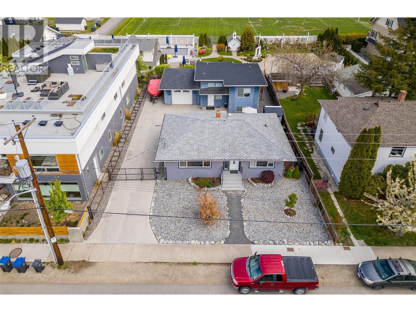 Photo 46 at 930 - 932 Lawson Avenue, Kelowna North, Kelowna Photo 46 at 930 - 932 Lawson Avenue, Kelowna North, Kelowna