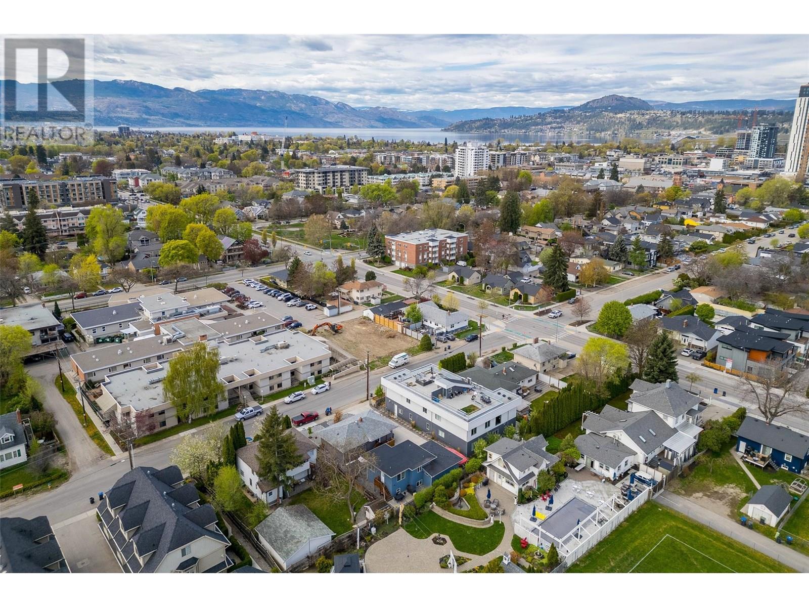 Photo 49 at 930 - 932 Lawson Avenue, Kelowna North, Kelowna Photo 49 at 930 - 932 Lawson Avenue, Kelowna North, Kelowna