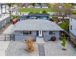 930-932 Lawson Avenue, kelowna, British Columbia