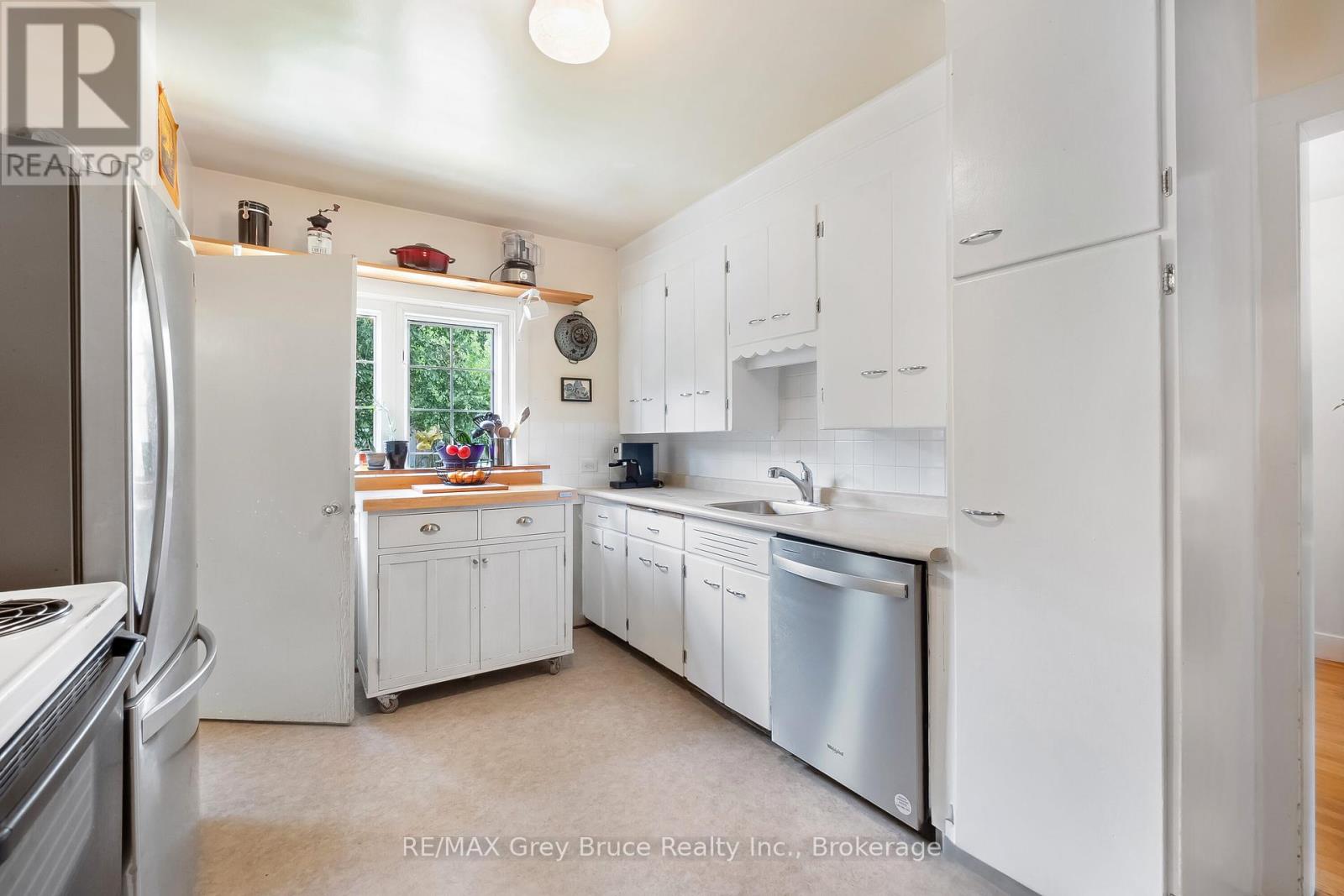 780 4th Avenue W, Owen Sound, Ontario  N4K 4V5 - Photo 12 - X12308409