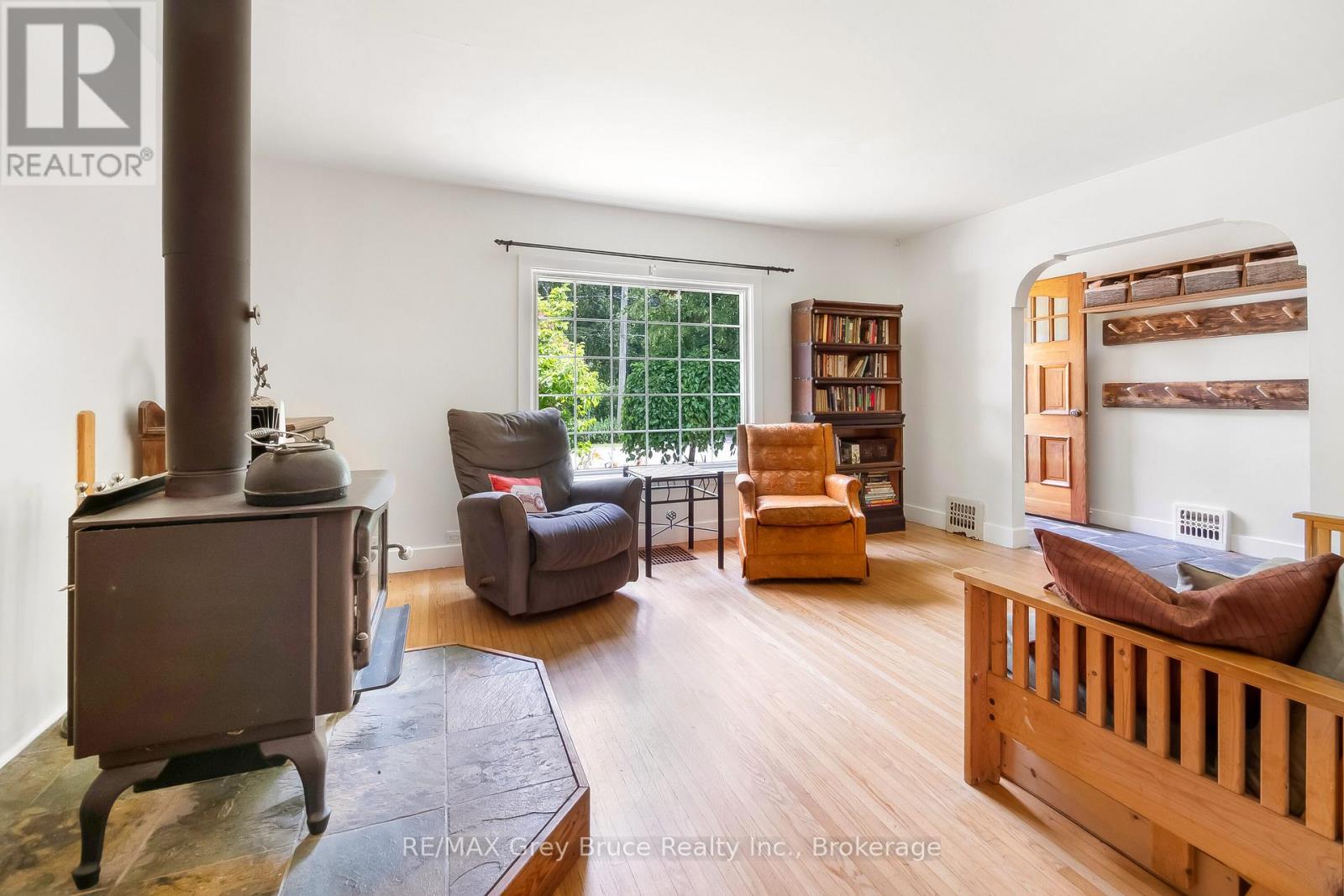 780 4th Avenue W, Owen Sound, Ontario  N4K 4V5 - Photo 16 - X12308409