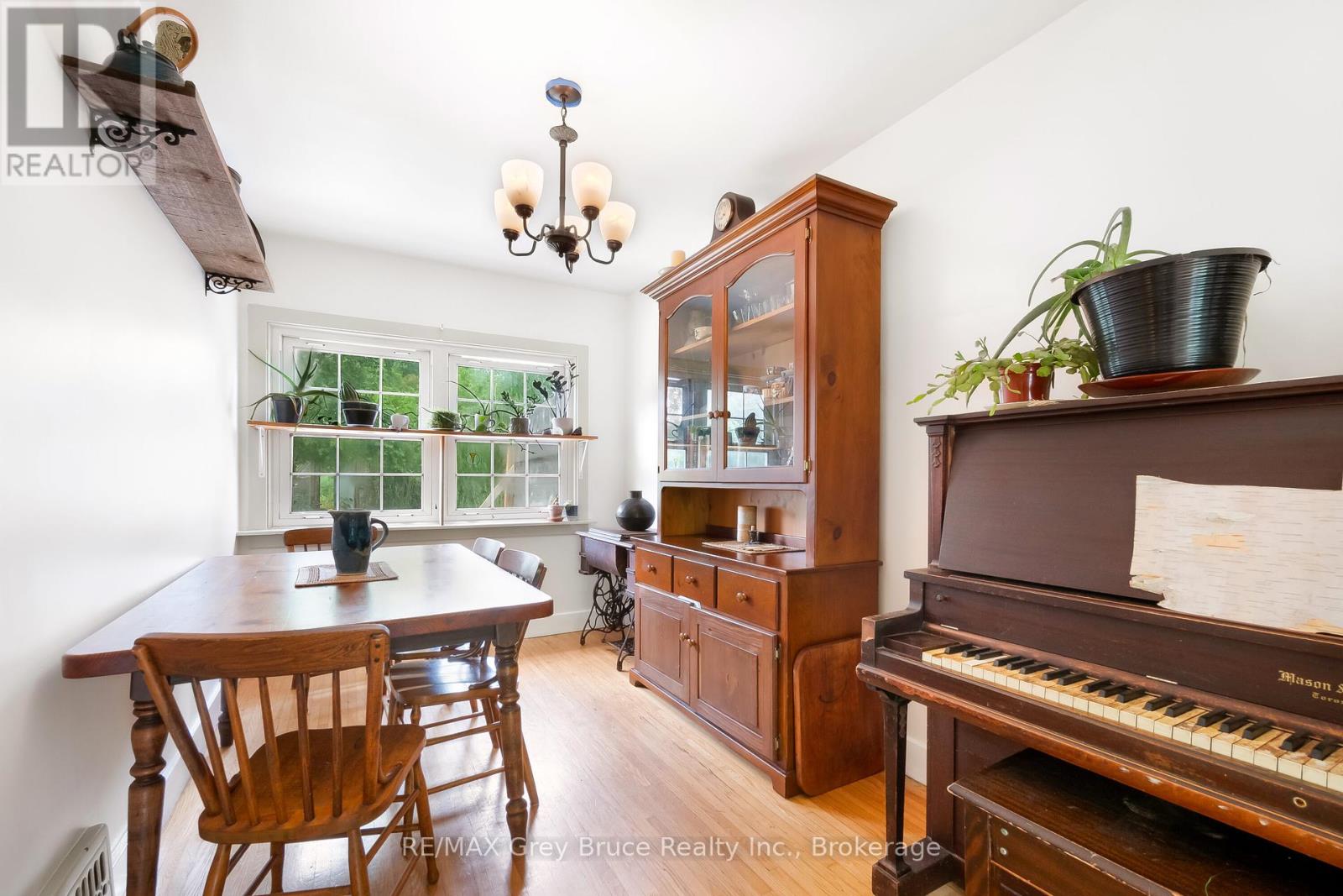 780 4th Avenue W, Owen Sound, Ontario  N4K 4V5 - Photo 17 - X12308409