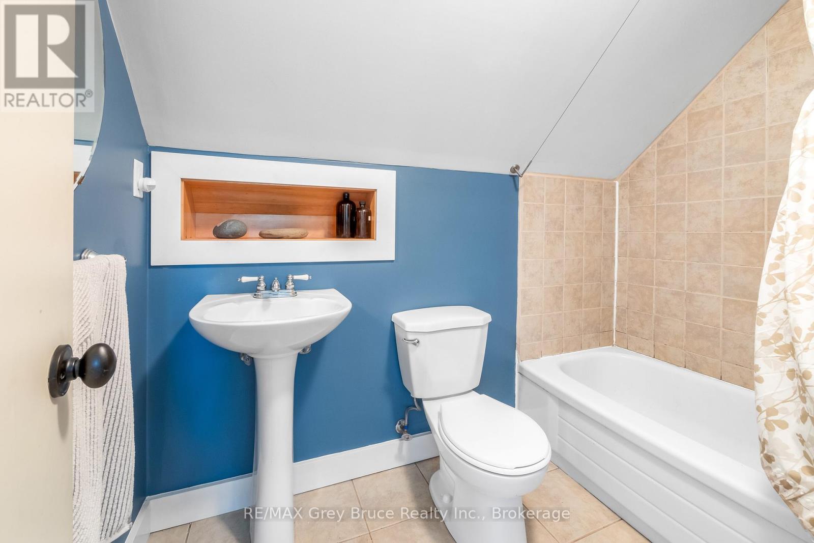 780 4th Avenue W, Owen Sound, Ontario  N4K 4V5 - Photo 27 - X12308409