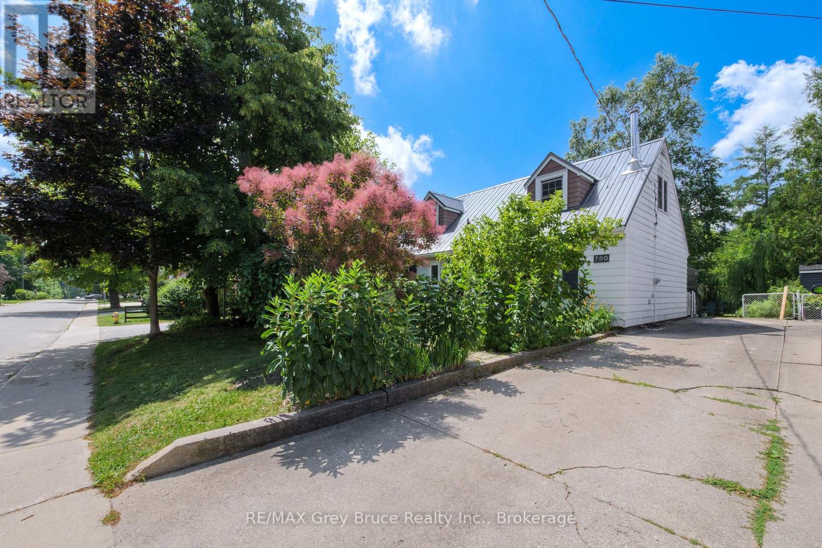 780 4th Avenue W, Owen Sound, Ontario  N4K 4V5 - Photo 31 - X12308409