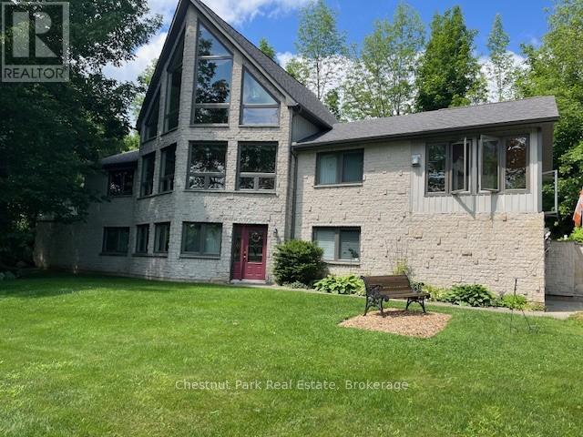 156 Harbour Beach Drive, Meaford, Ontario  N4L 1W5 - Photo 2 - X12308463