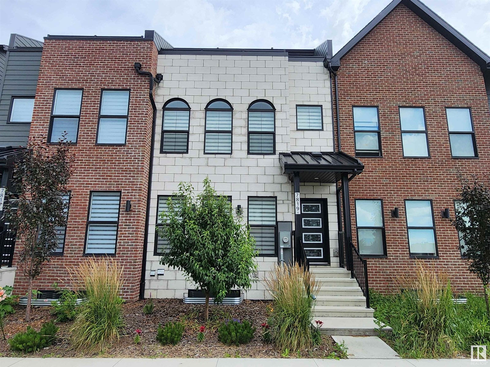 Property at 7819 YORKE RD NW image 1