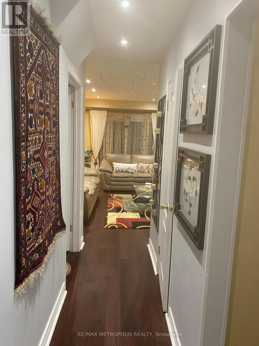 Property at 80 ORSETT STREET image 3