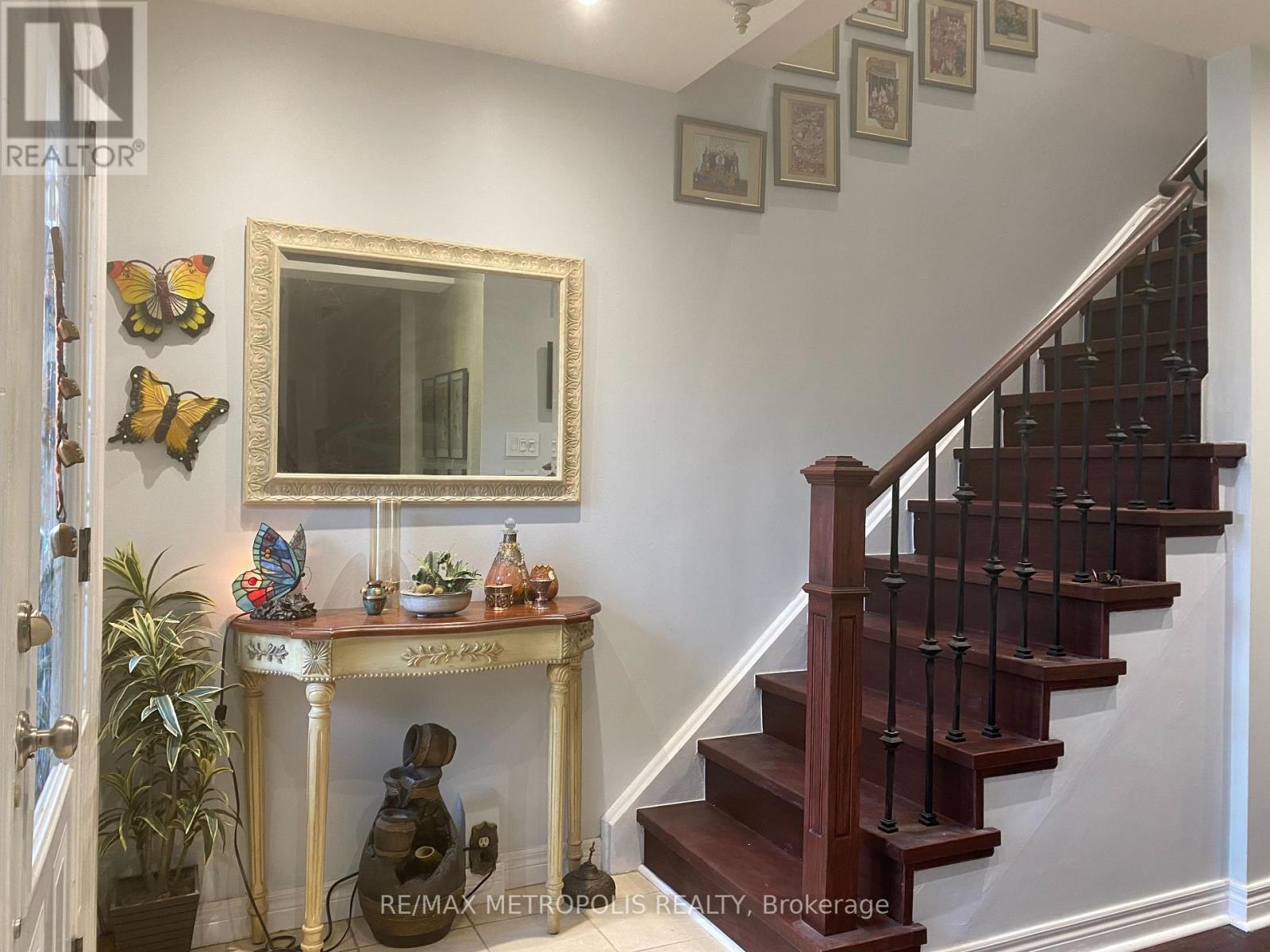 Property at 80 ORSETT STREET image 5