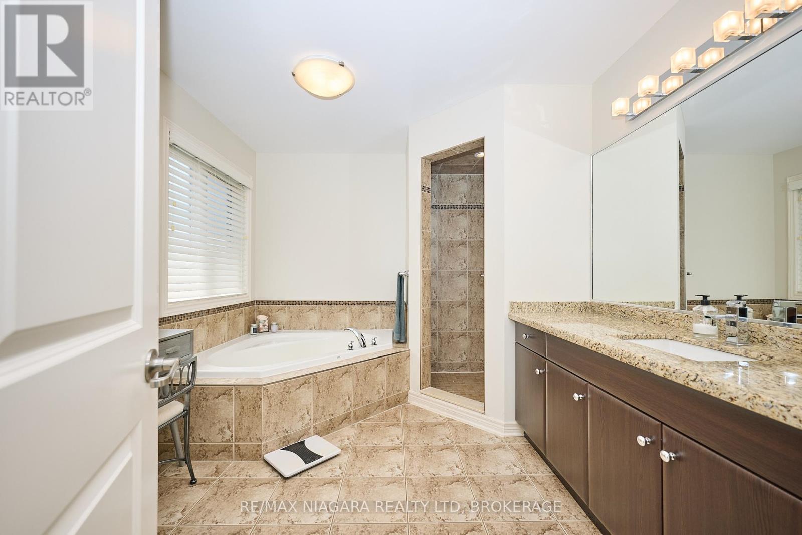 6 Alex Grant Place, St. Catharines (Secord Woods), Ontario  L2P 0A2 - Photo 25 - X12308485