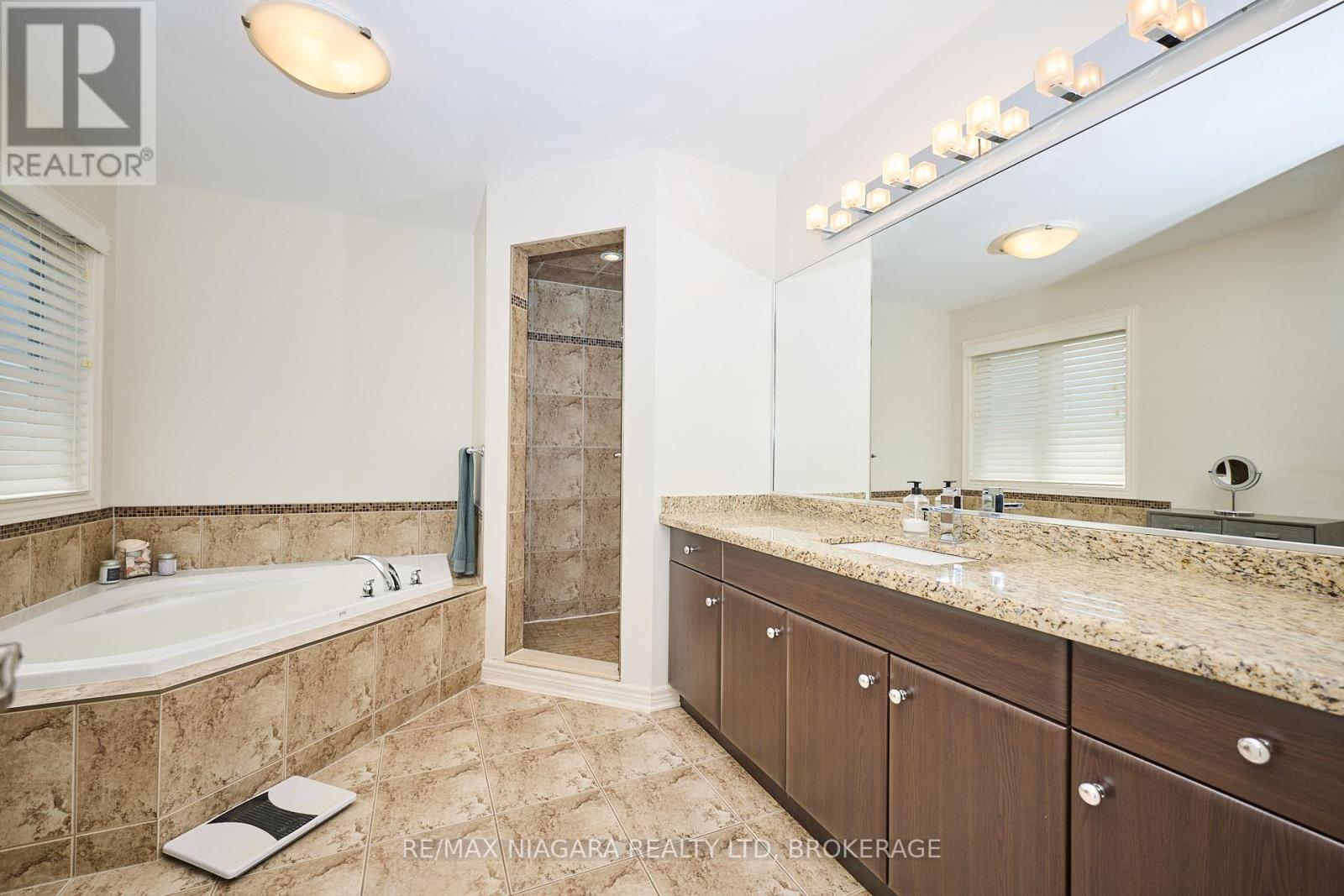 6 Alex Grant Place, St. Catharines (Secord Woods), Ontario  L2P 0A2 - Photo 27 - X12308485