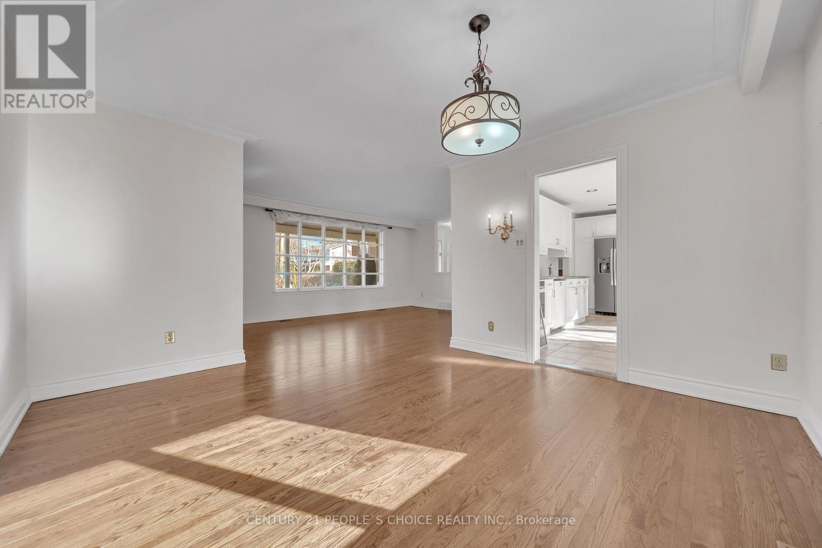 26 Paultiel Drive, Toronto (Newtonbrook East), Ontario  M2M 3P3 - Photo 12 - C12308410