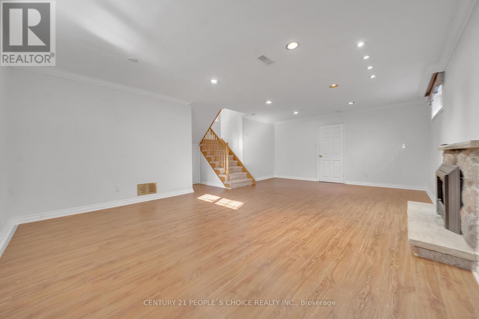 26 Paultiel Drive, Toronto (Newtonbrook East), Ontario  M2M 3P3 - Photo 33 - C12308410