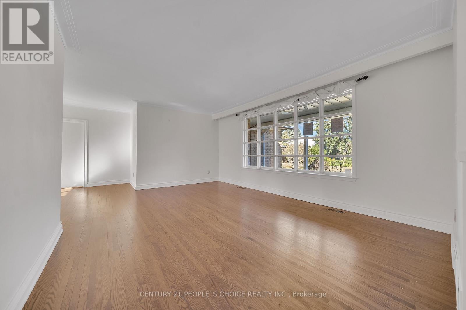 26 Paultiel Drive, Toronto (Newtonbrook East), Ontario  M2M 3P3 - Photo 8 - C12308410