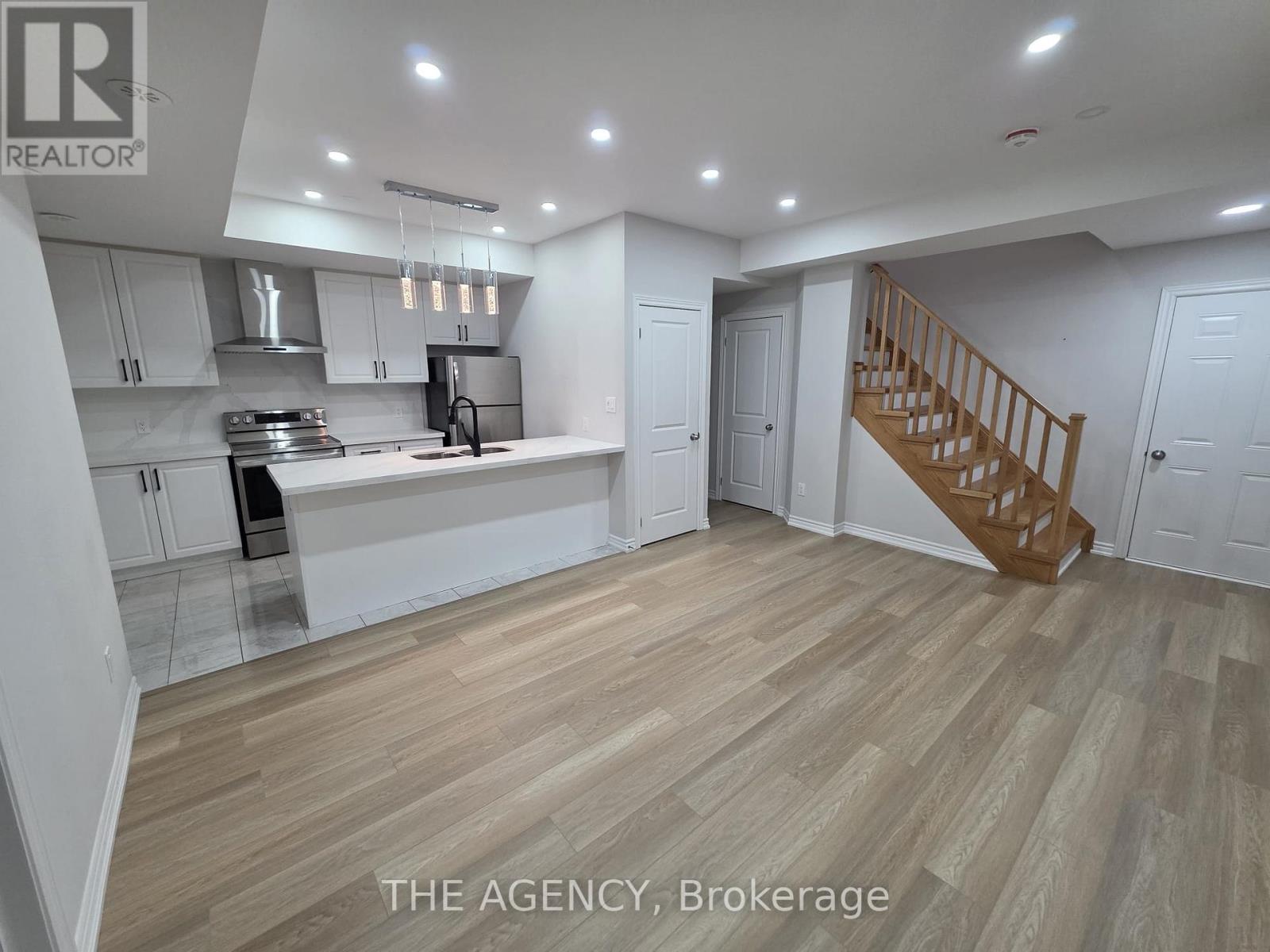 Property at 76 - 1768 REX HEATH DRIVE S image 1