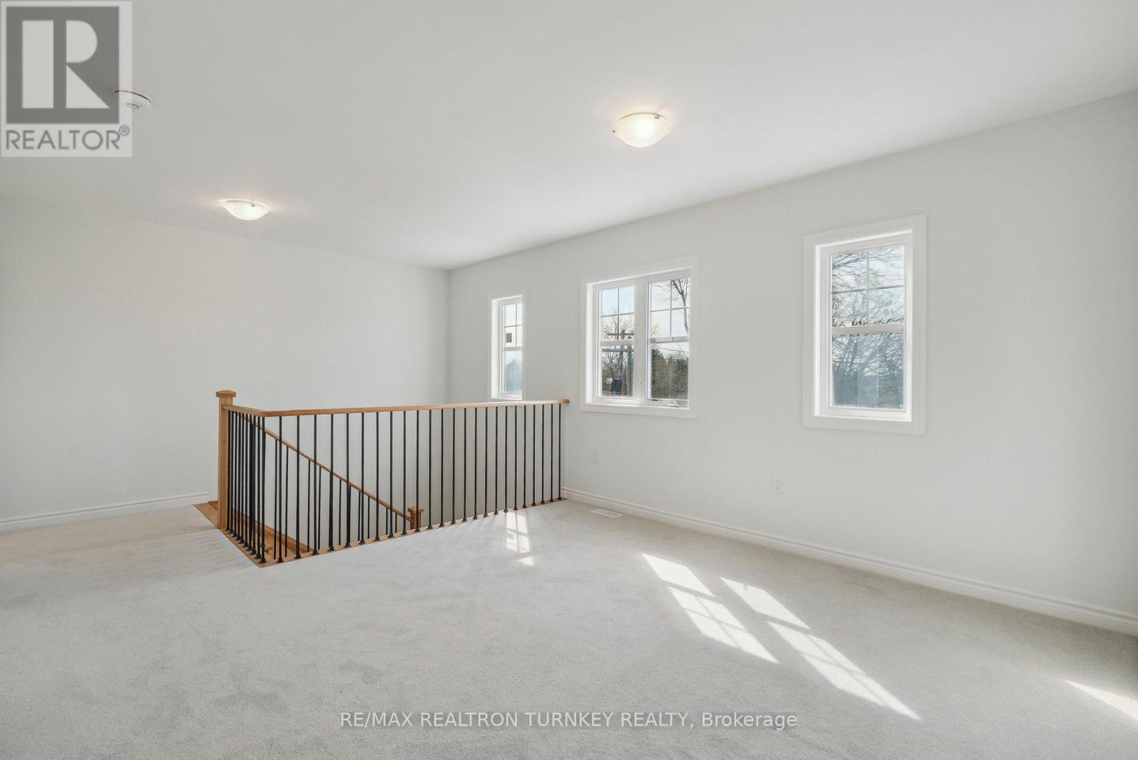 2 Ravenscraig Place, Innisfil, Ontario  L0L 1L0 - Photo 19 - N12308434