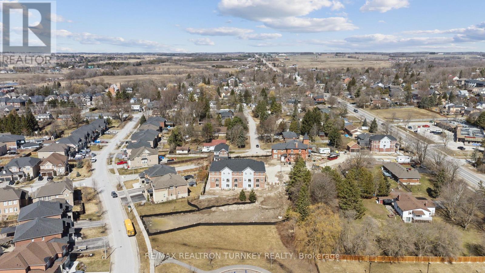 2 Ravenscraig Place, Innisfil, Ontario  L0L 1L0 - Photo 31 - N12308434