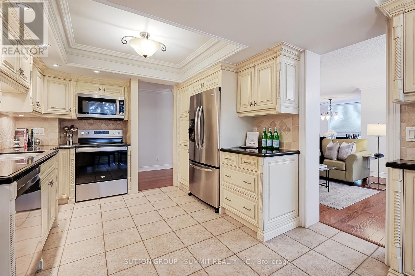 209 - 55 Kingsbridge Garden Circle, Mississauga, Ontario  L5R 1Y1 - Photo 17 - W12308430
