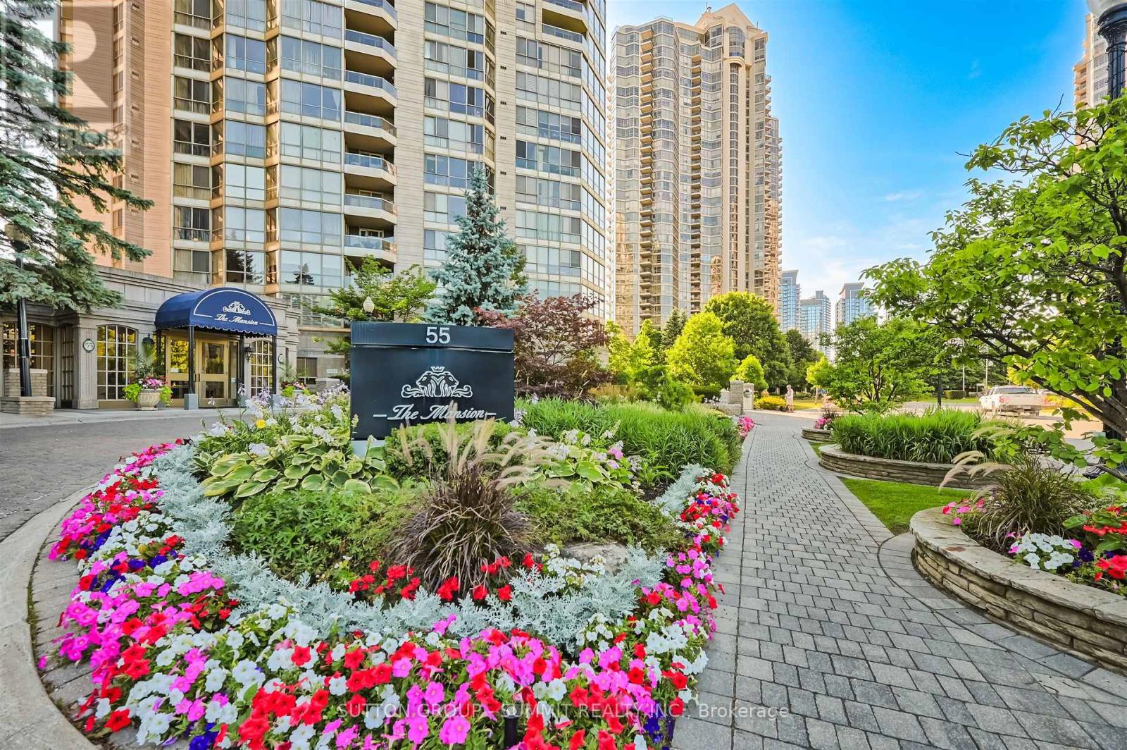 209 - 55 Kingsbridge Garden Circle, Mississauga, Ontario  L5R 1Y1 - Photo 2 - W12308430