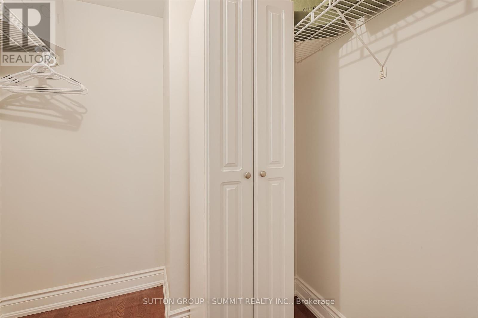 209 - 55 Kingsbridge Garden Circle, Mississauga, Ontario  L5R 1Y1 - Photo 25 - W12308430
