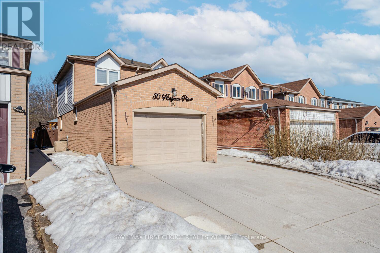 50 Niagara Place, Brampton, Ontario  L6S 4Y9 - Photo 3 - W12308492