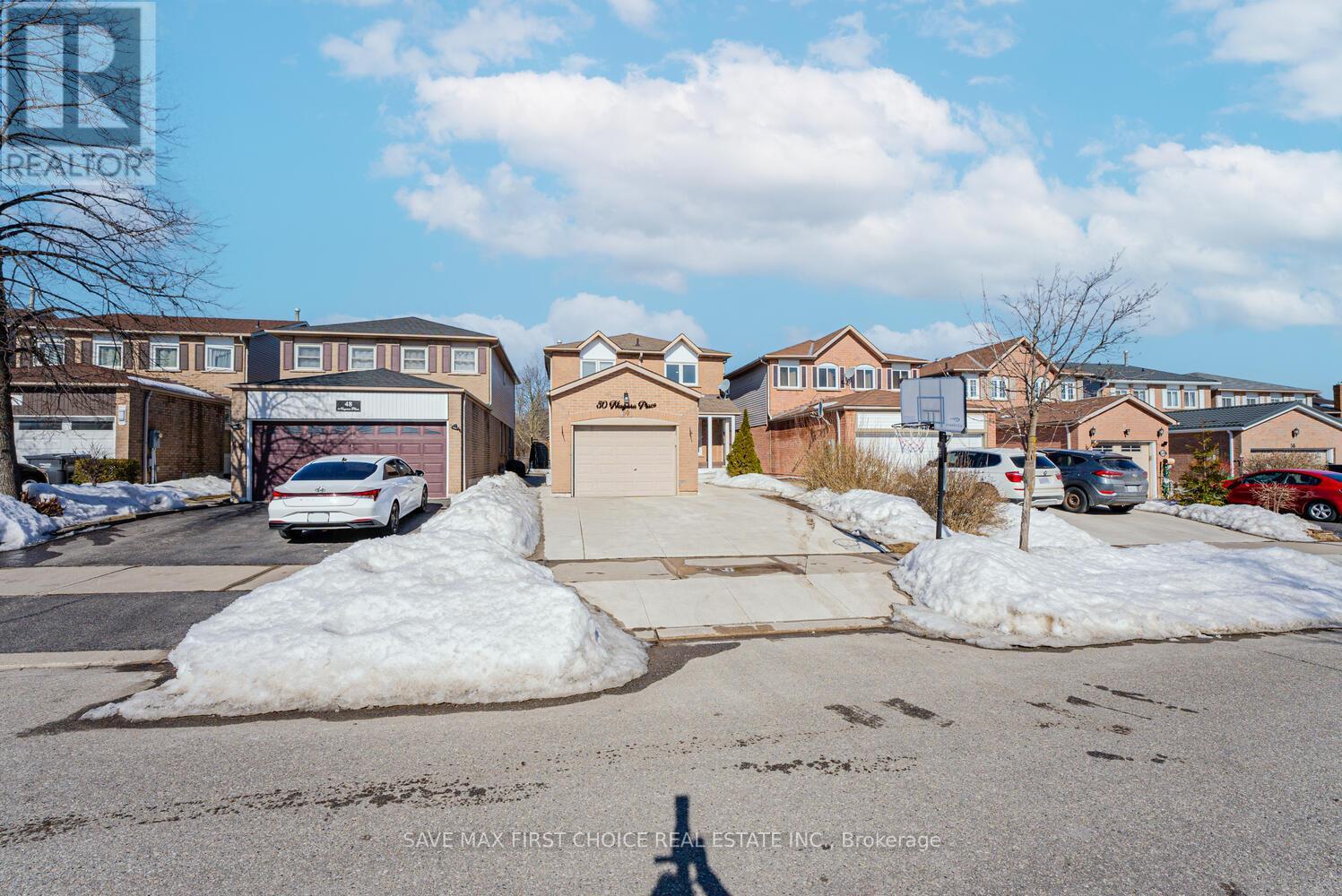 50 Niagara Place, Brampton, Ontario  L6S 4Y9 - Photo 4 - W12308492
