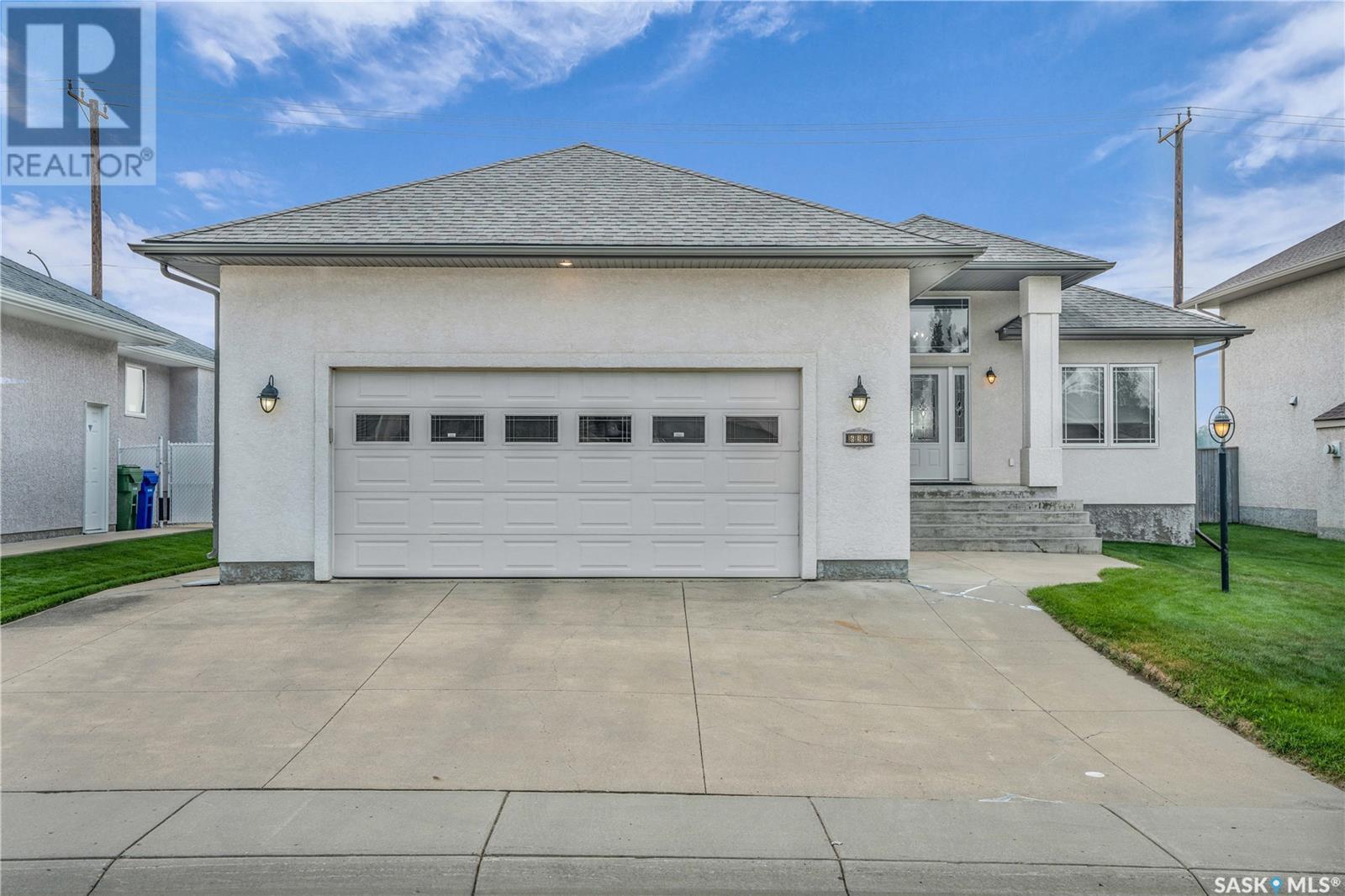 635 Jaspar Place, Prince Albert, Saskatchewan  S6V 8E4 - Photo 2 - SK013833