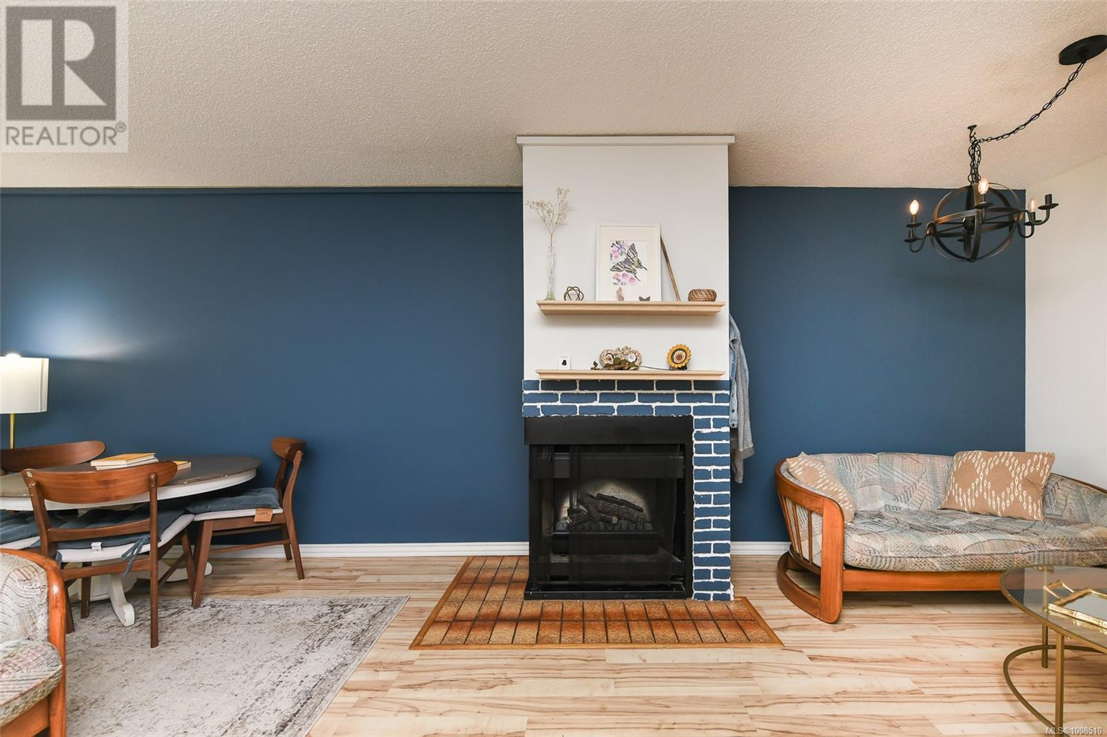 Property at 118 585 Dogwood St S image 4