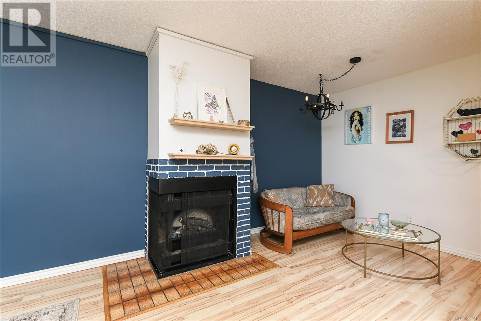 Property at 118 585 Dogwood St S image 5